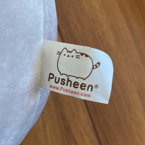 New Pusheen Plushy Holding Ice Cream - Picture 3 of 5